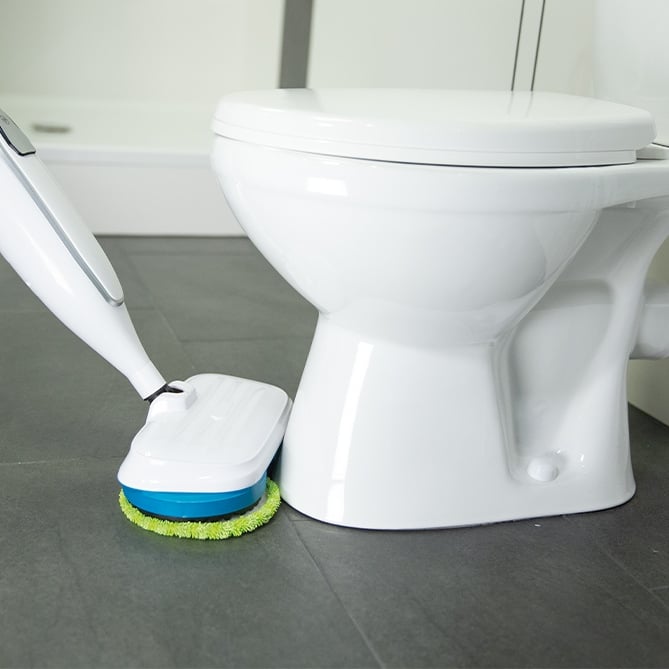 Badezimmer Reinigung mit Livington Steam Twister