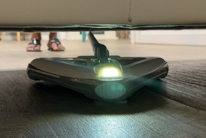 Akkubesen Livington DeeperSweeper inkl. praktischem LED-Licht