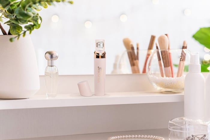 Handlicher Epilierer im Lippenstiftformat