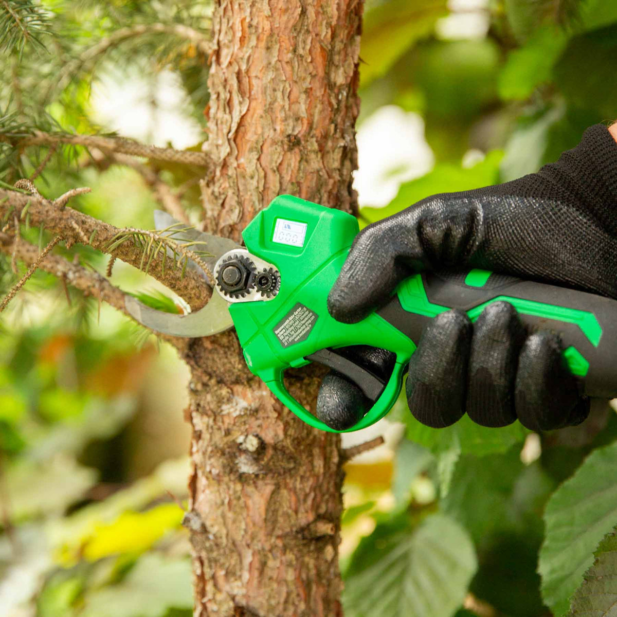 Hammersmith elektrische Gartenschere mit MultiBattery Akku & Ladegerät