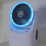 Nahaufnahme des Ventilators mit blauem Licht
