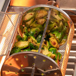 Rosenkohl wird im Livington Rotisserie Chef knusprig und gleichmäßig in der Rotier-Trommel gegart.