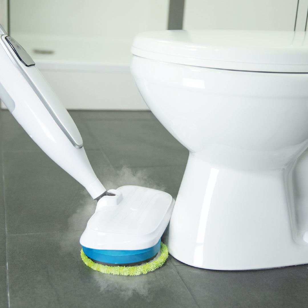 Livington Steam Twister reinigt gründlich um die Toilette mit Dampf und rotierenden Reinigungspads.
