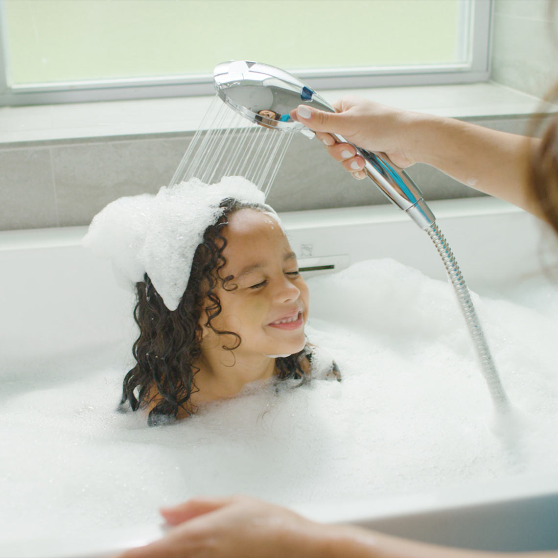 12_Aquacare_Duschkopf_Badewanne.jpg