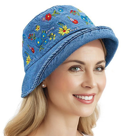 Fischerhut in Jeans-Blau mit farbenfroher Blumenstickerei im oberen Bereich
