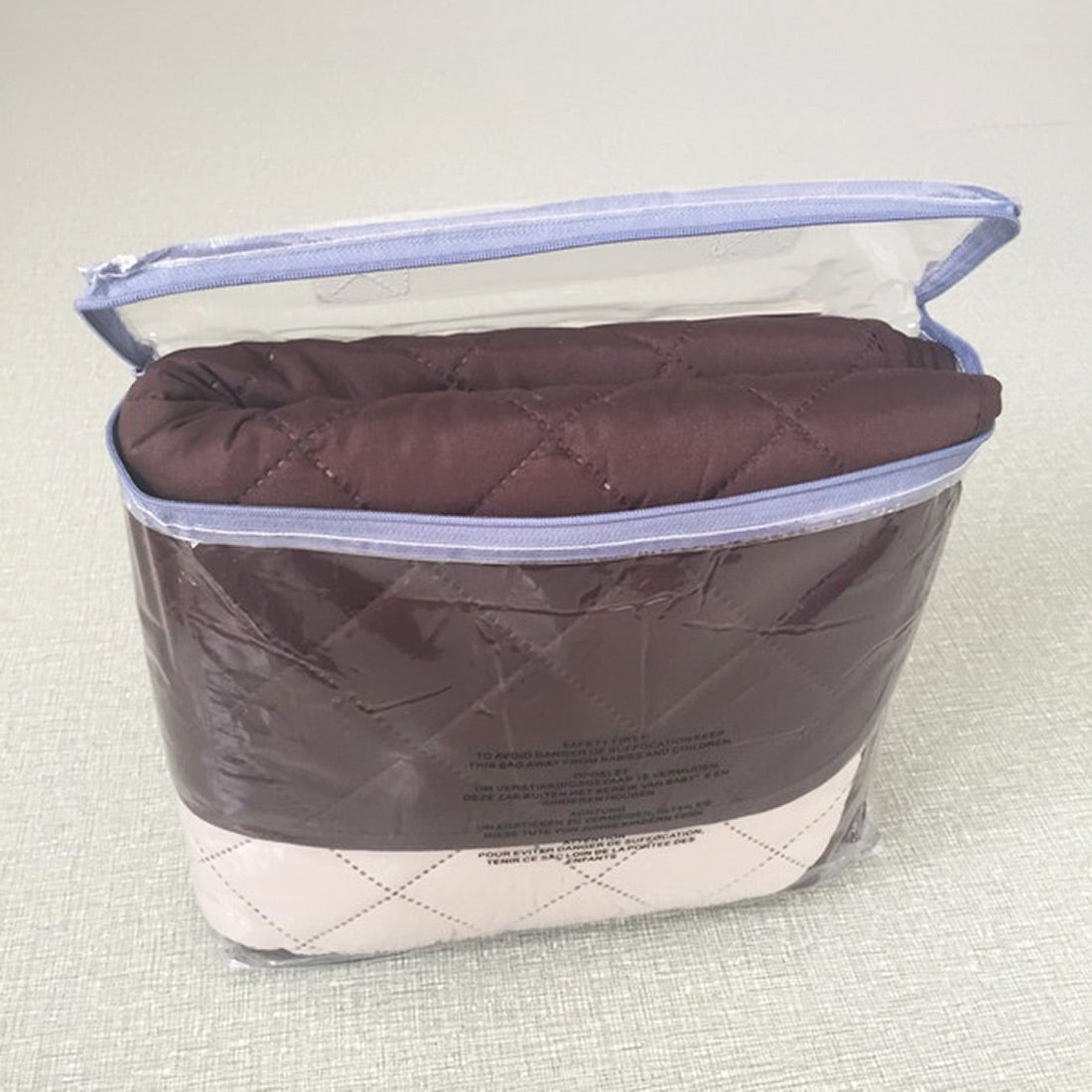 M36402_04_6212_Quilted_Furniture_Protector_20_PIM_low.jpg