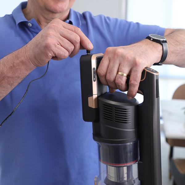 Livington Smart&Slim Vac beutelloser Akku Staubsauger