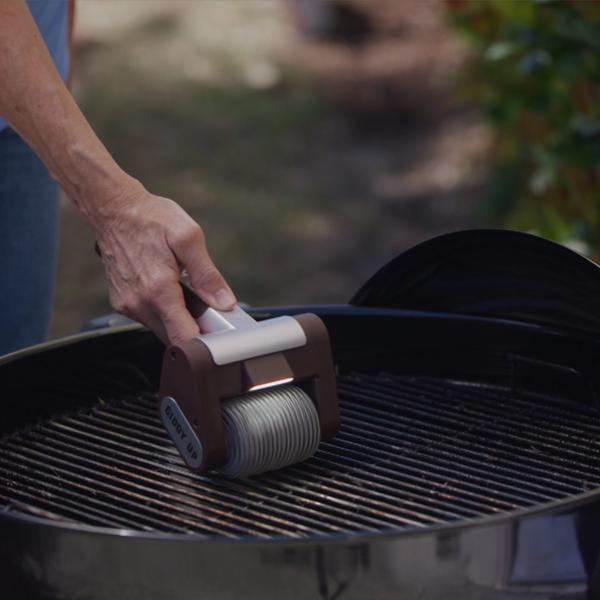 Kabellose Grillbürste sorgt für einfache, flexible Handhabung