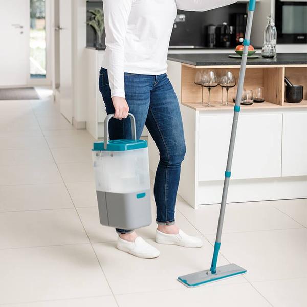 Livington Everclean Mop mit elektrischer Frischwasserpumpe