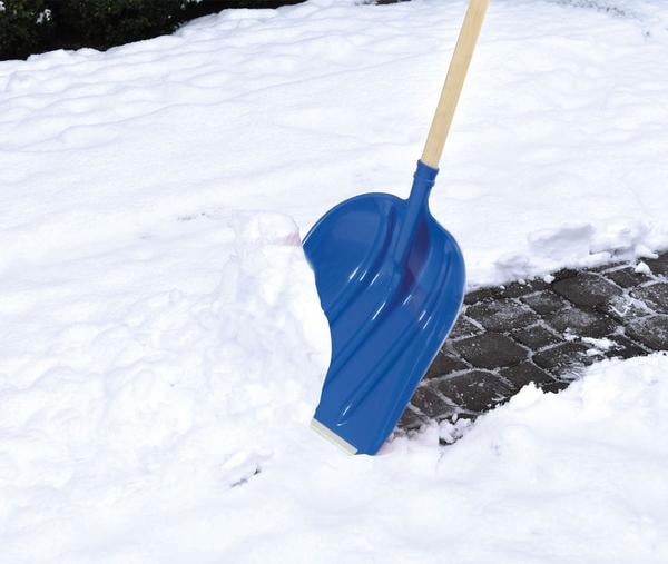 Schneeschaufel mit Holzstiel blau