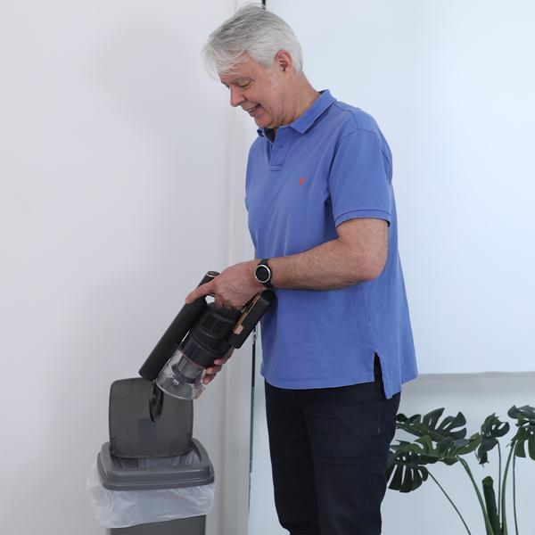 Livington Smart&Slim Vac beutelloser Akku Staubsauger